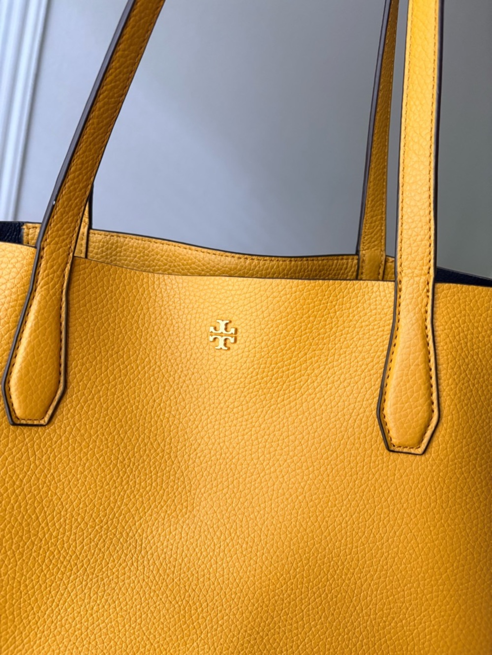 Tory Burch Large Blake Tote - Yellow/Navy - Picture 4 of 8